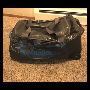 Patagonia Black Hole Rolling Duffel